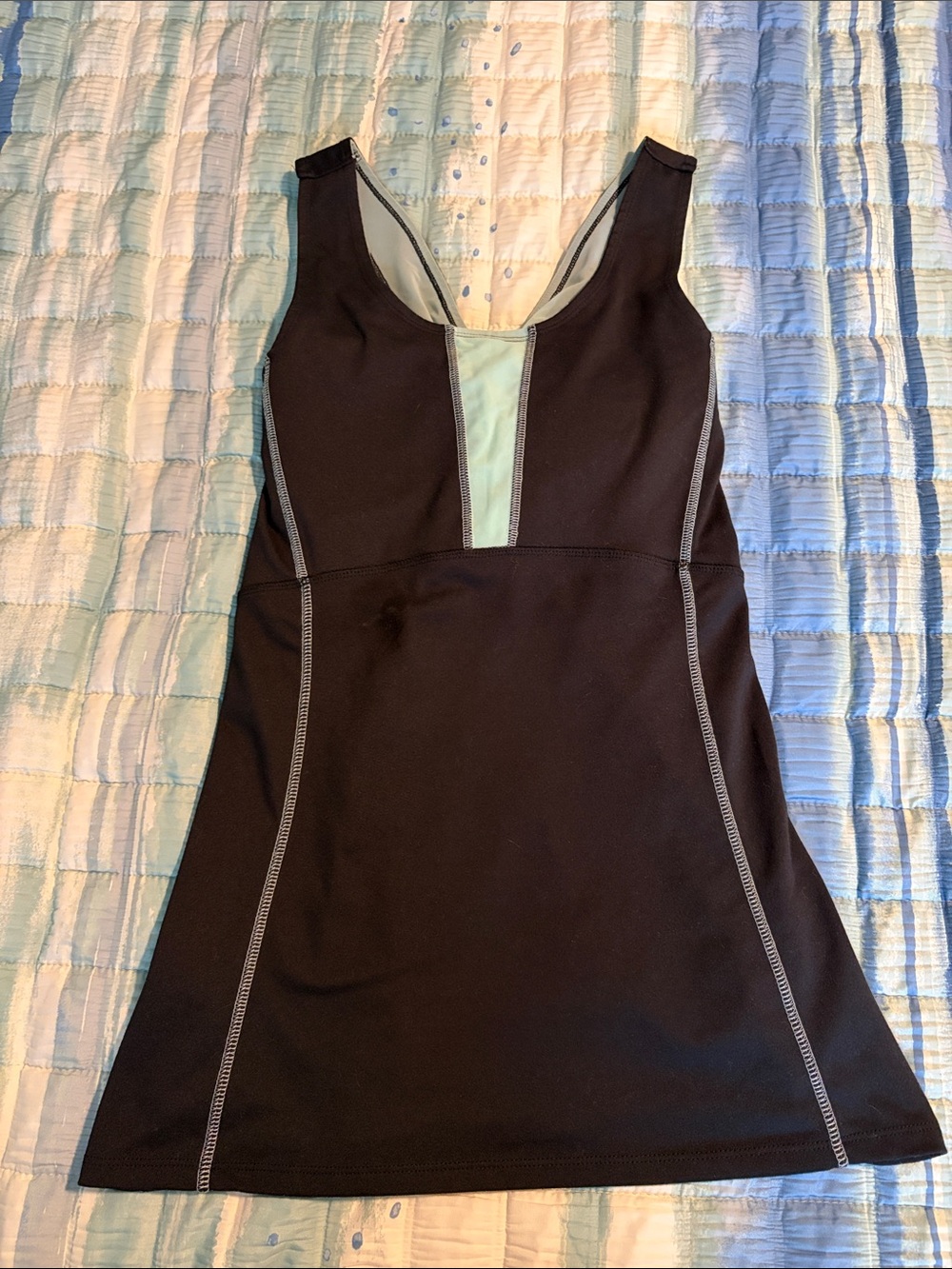 GAIAM Women’s Medium Black Mint Built-In Bra Yoga Workout Tank